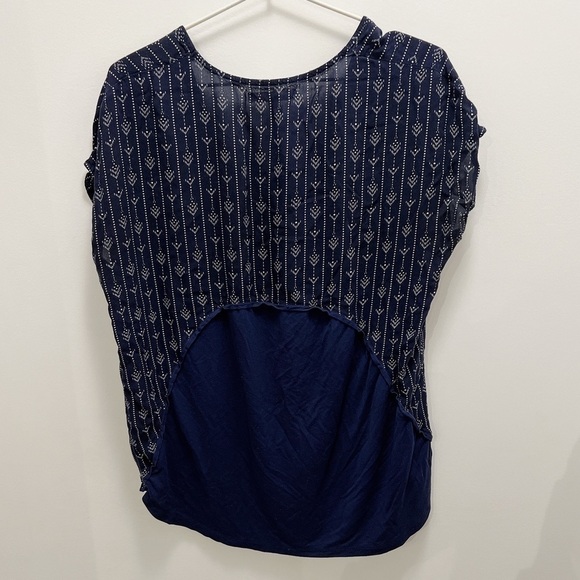MONK & LOU | Navy Blue And White Aztec Pattern High Low Sleeveless Blouse size M - Picture 3 of 4
